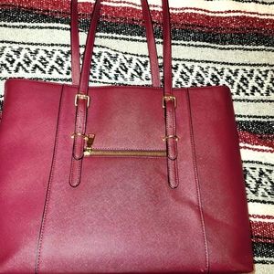 ⭐️SOLD⭐️ Maroon laptop bag
